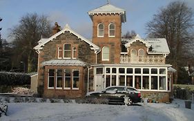 Holly Lodge